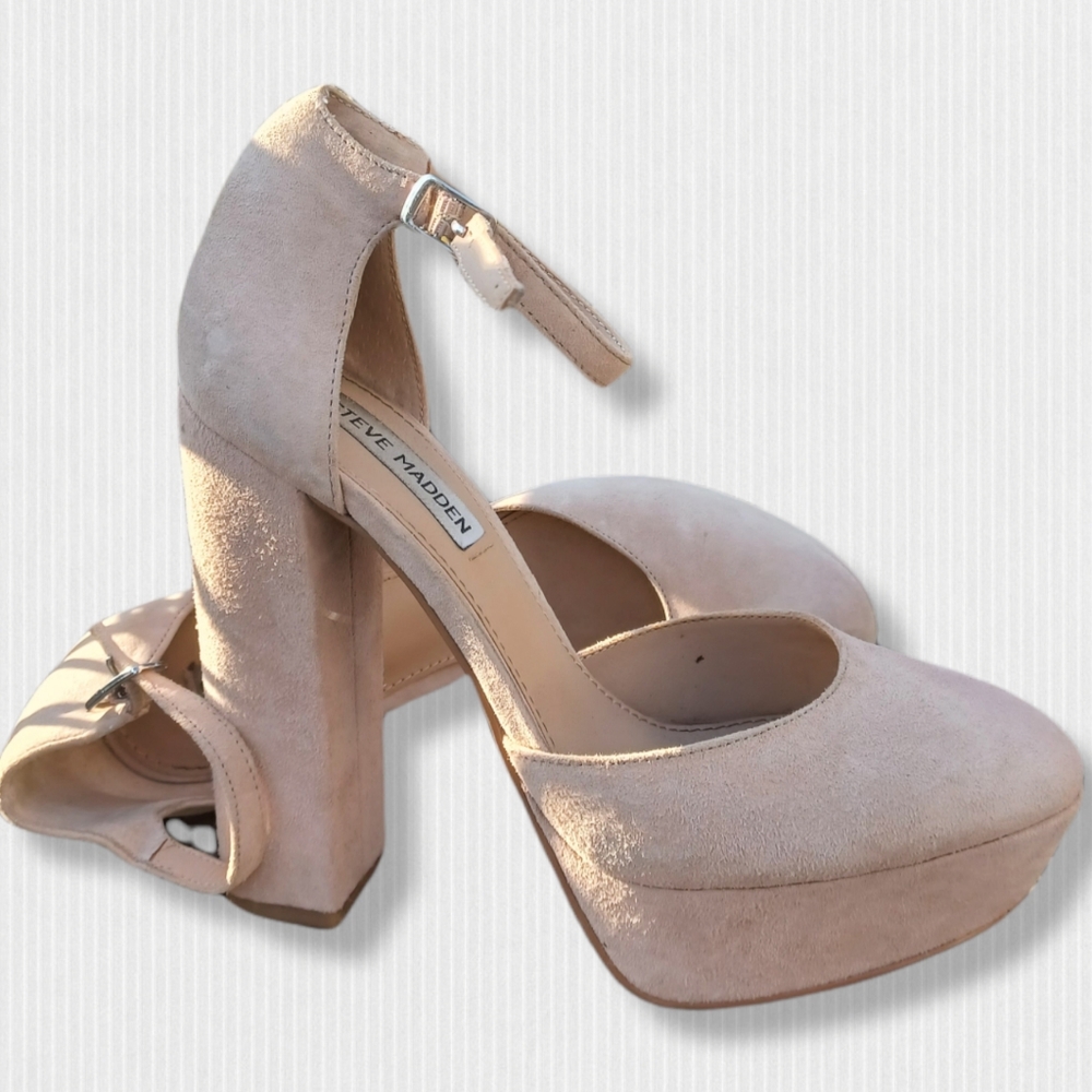Steve Madden Suede Platform. Like new. 7